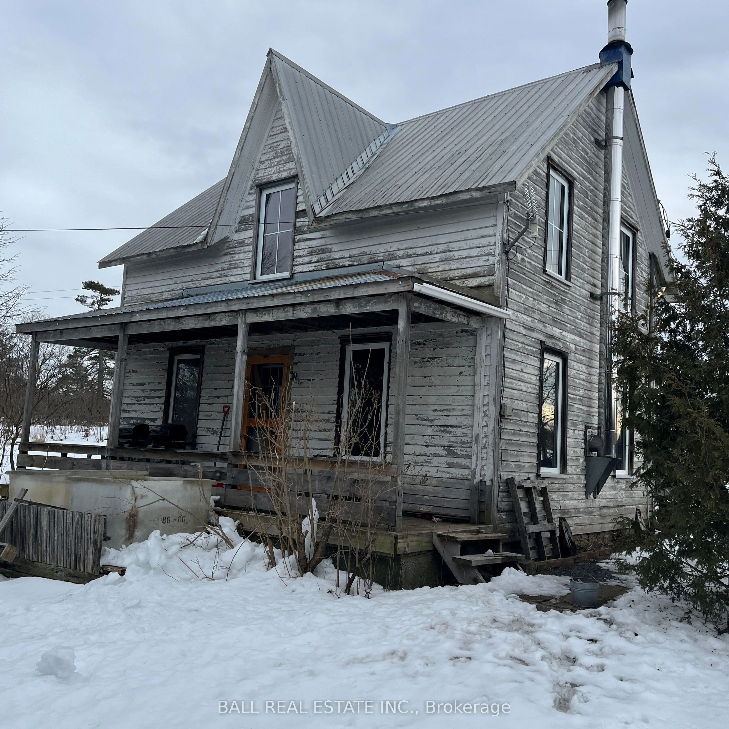 Detached in Frontenac