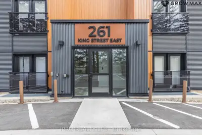 Condo Apartment in Hamilton
