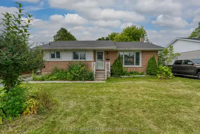 Duplex in Kingston