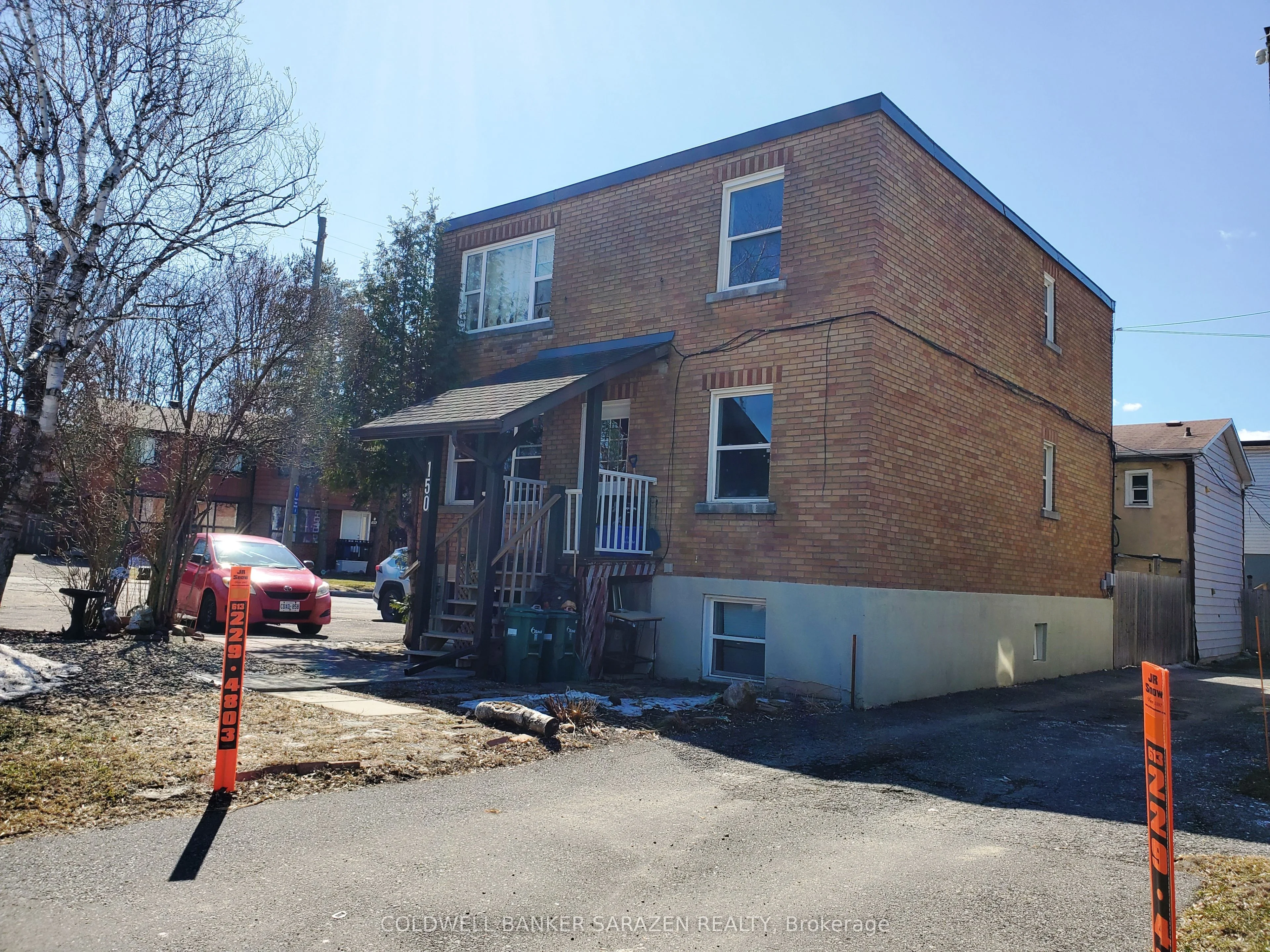 195 Peres Blancs Avenue, Vanier and Kingsview Park, ON K1L 7M2