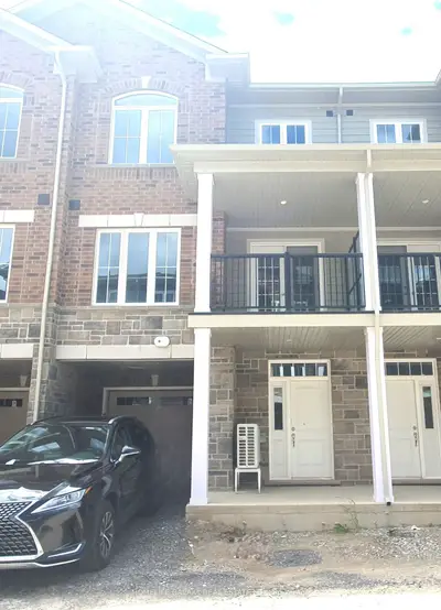 Condo Townhouse in Brant