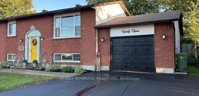 44 Portage Road, Petawawa, On K8h 3m8