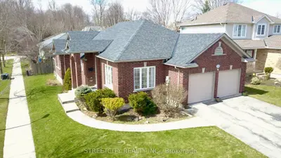 Detached in London North