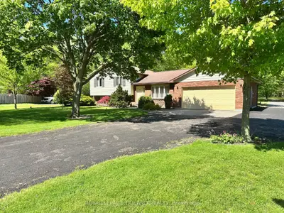 Detached in West Elgin