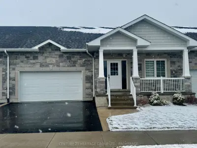 Att/Row/Townhouse in Loyalist