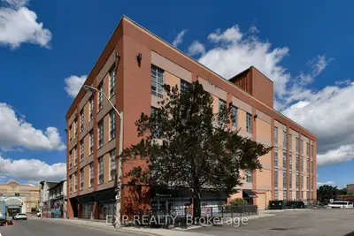 Condo Apartment in Hamilton