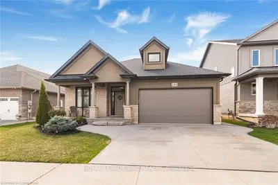 Detached in Pelham
