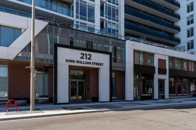 Condo Apartment in Hamilton