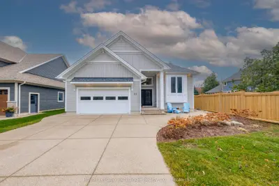 33 Madwayosh Street, Saugeen Shores, On N0h 2l0