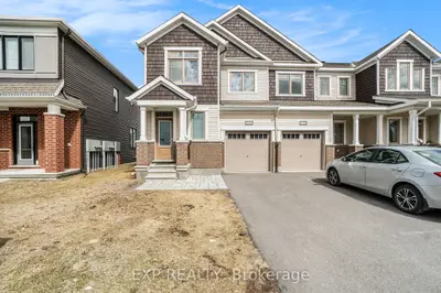 Att/Row/Townhouse in Kanata