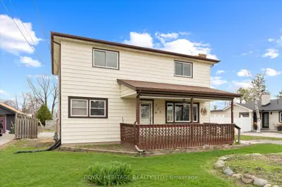 Detached in Tecumseh