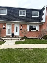 Condo Townhouse in Welland