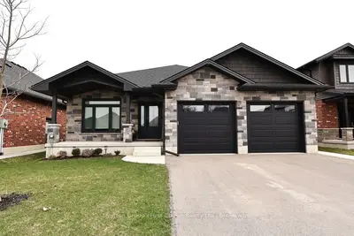 Detached in West Perth