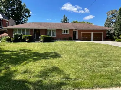 Detached in Tillsonburg