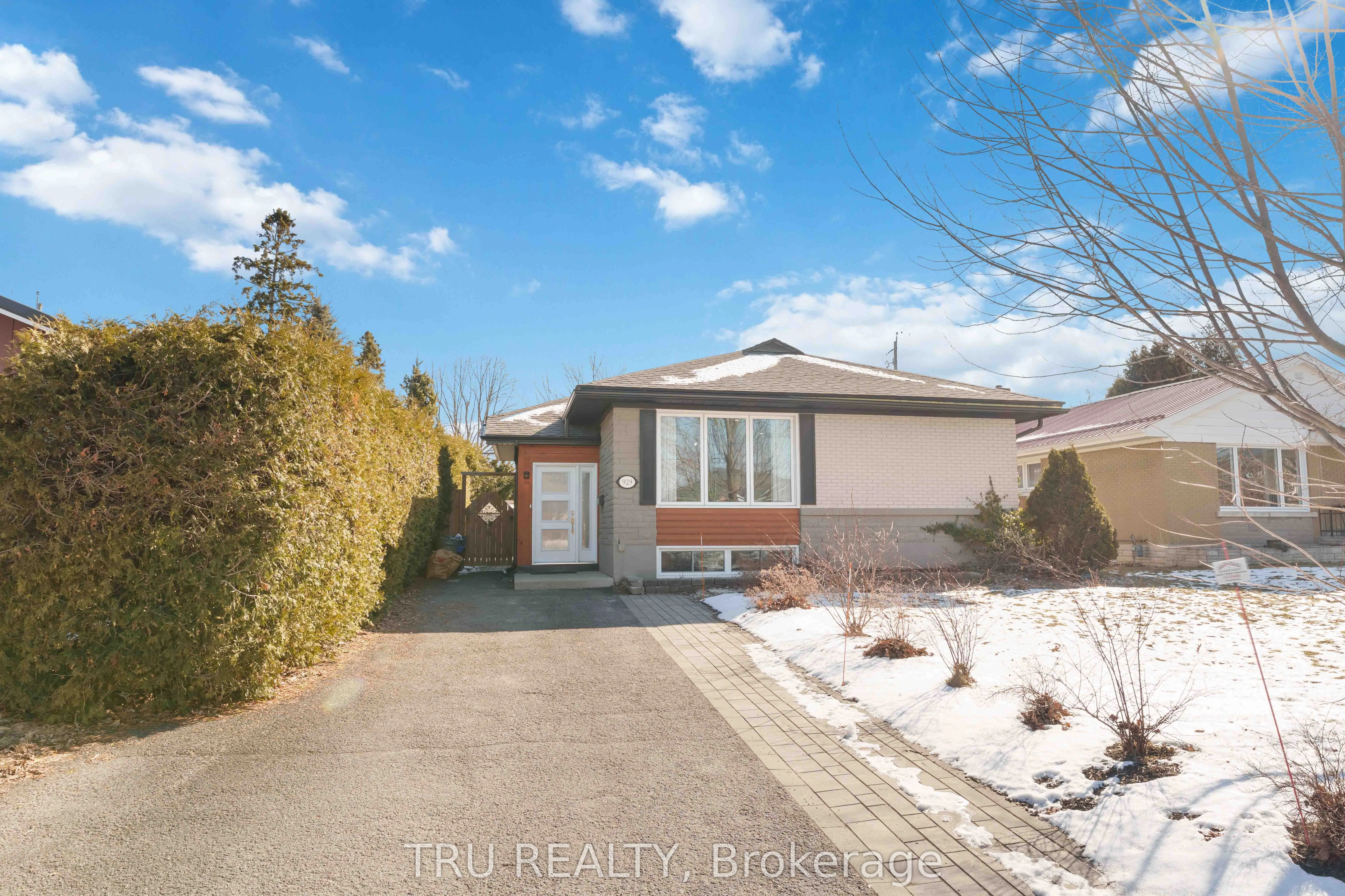 Detached in McKellar Heights - Glabar Park and Area