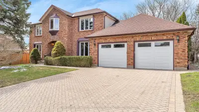 7 Ravenglass Crescent, London North, On N6g 4k1