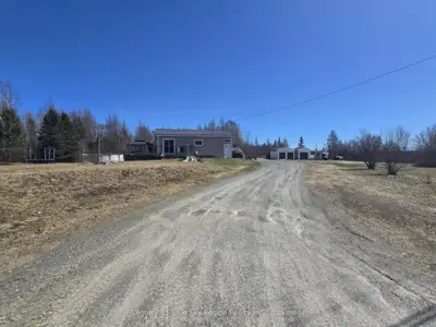 Detached in West Nipissing