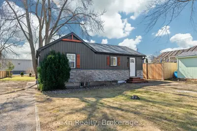 236 Sydenham Street, Strathroy-caradoc, On N7g 1v3