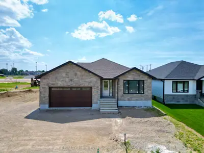 426 Northport Drive, Saugeen Shores, ON N0H 2C8