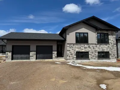 146 Chad Street, Petawawa, On K8h 0g8