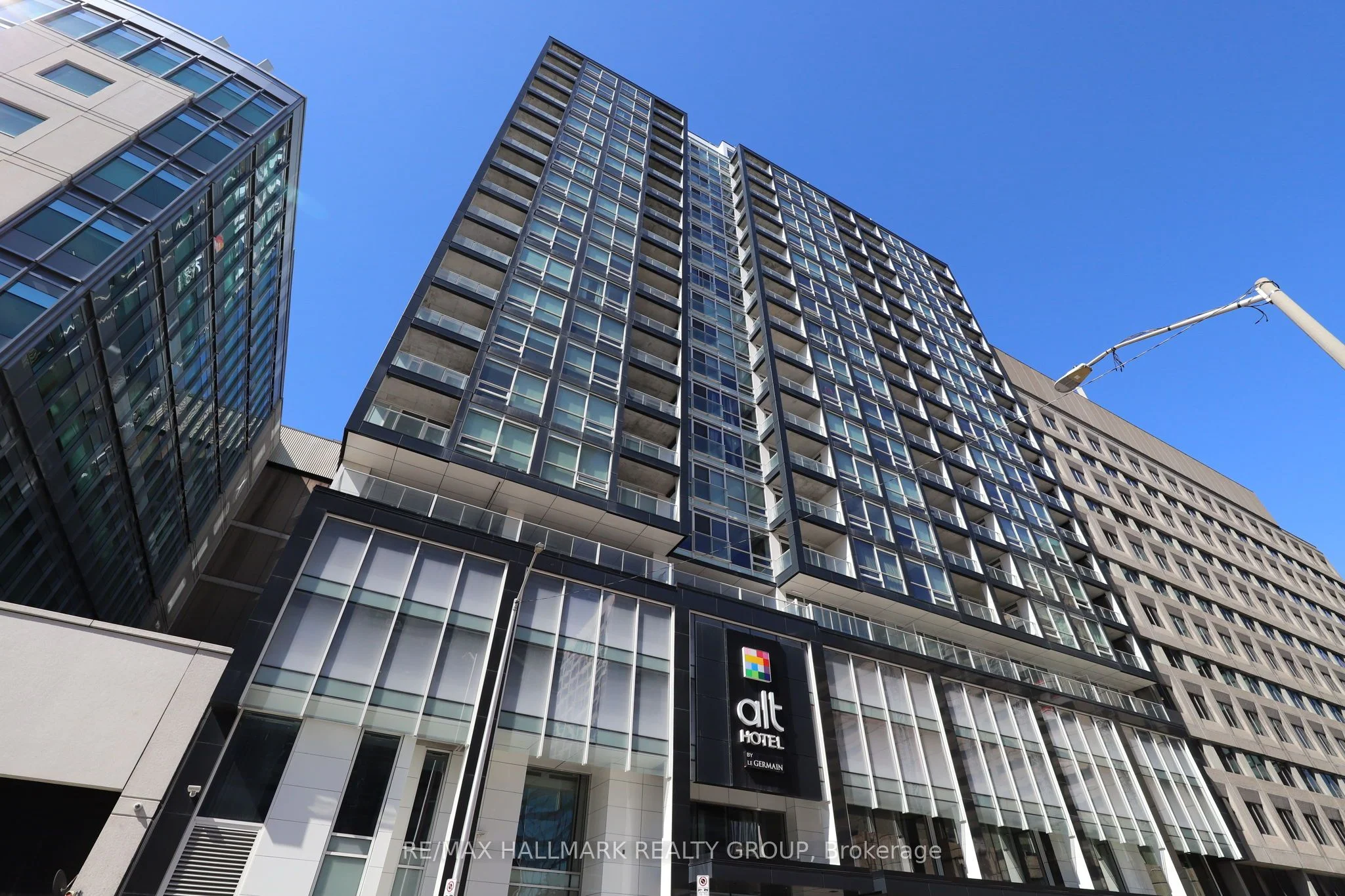 199 Slater Street 1809, Ottawa Centre, On K1p 0c8