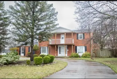 Detached in Chatham-Kent