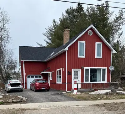 Detached in Bracebridge