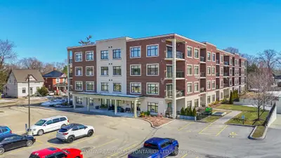 255 John Street N 110, Stratford, On N5a 0g7