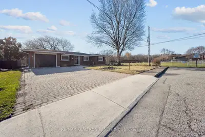 Detached in Hamilton