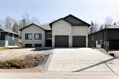 226 Larocque Road, North Bay, ON P1B 8G3