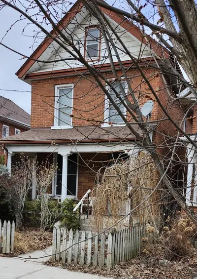 476 Bolivar Street, Peterborough, On K9j 4r4
