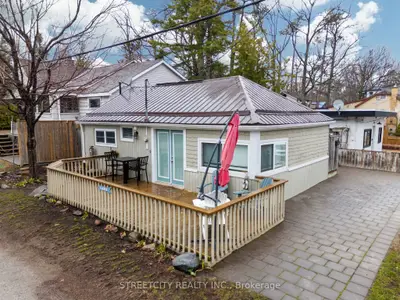 Detached in Lambton Shores