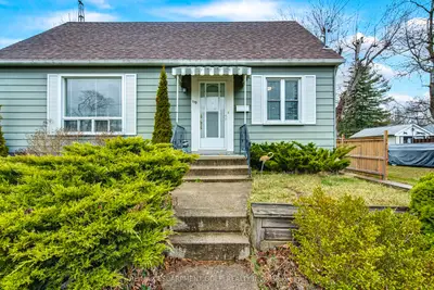 119 Park Avenue W, Haldimand, On N1a 1m5
