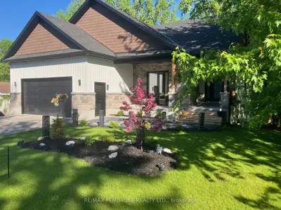 Detached in Whitewater Region