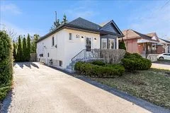 Detached in Hamilton