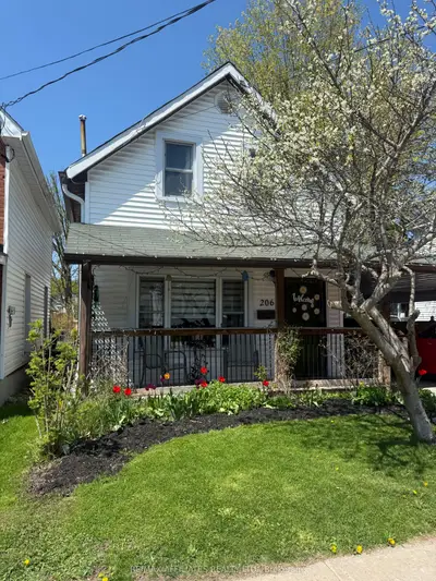 Detached in Arnprior