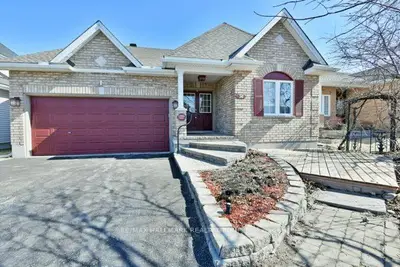 Detached in Arnprior