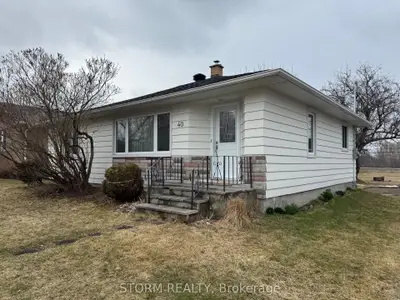 Detached in South Stormont