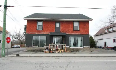 Duplex in North Dundas