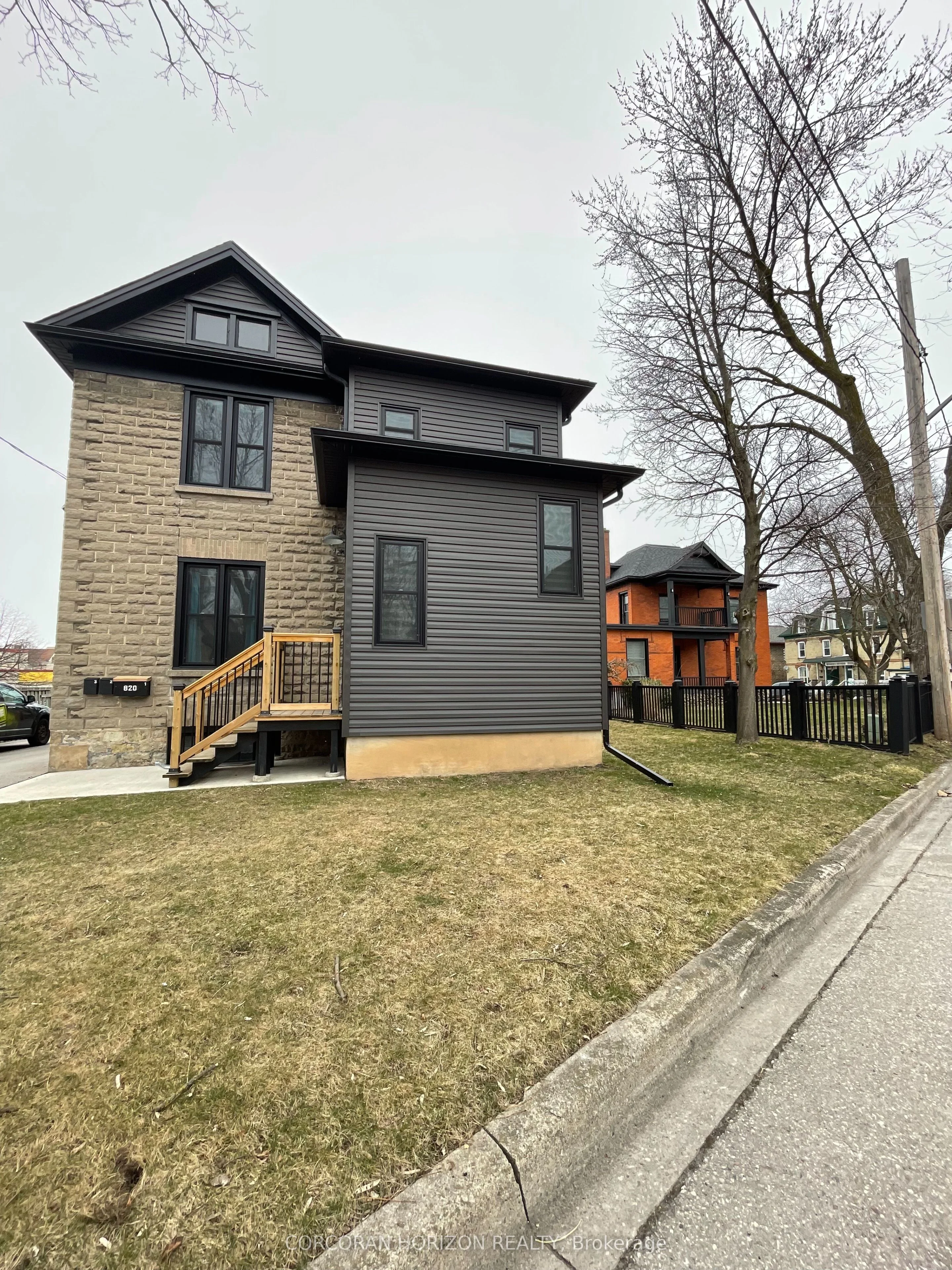 820 Laurel Street 2, Cambridge, On N3h 3z5