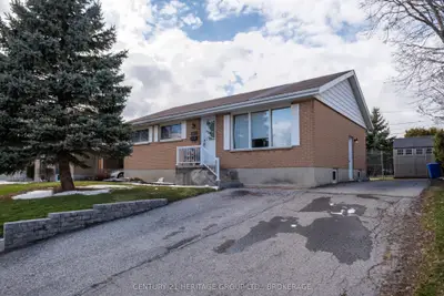 Detached in Brockville