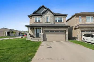 Detached in Manotick - Kars - Rideau Twp and Area
