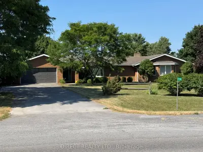 Detached in Prince Edward County