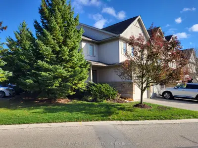 Condo Townhouse in Kitchener