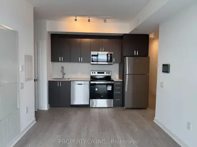 Condo Apartment in Hamilton
