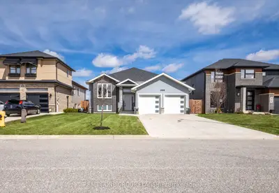 Detached in Amherstburg