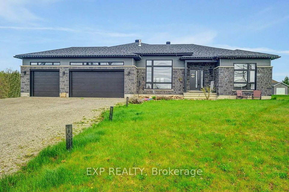 4 Tracy Lane, Rideau Lakes, ON K7A 4S5