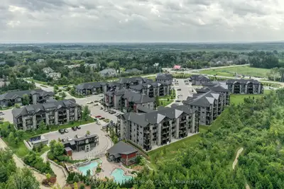 Condo Apartment in Blue Mountains