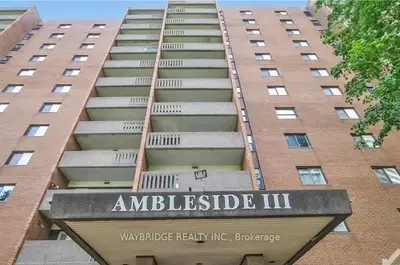 1100 Ambleside Drive 1114, Woodroffe, On K2b 8g6