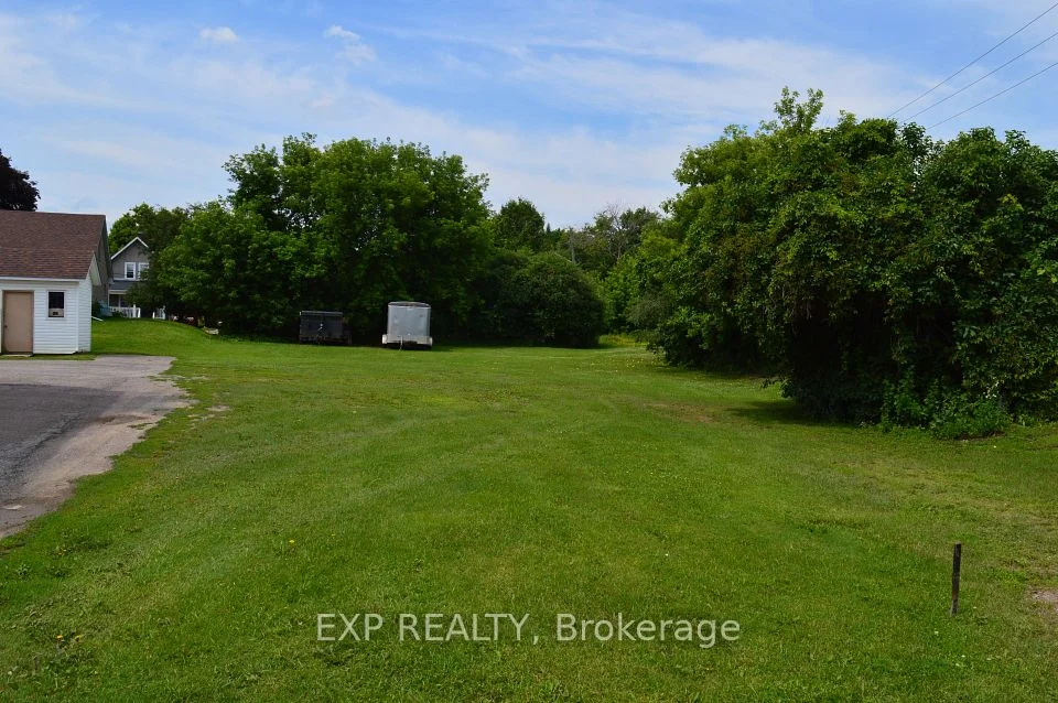 128 N Bonnechere Street N, Renfrew, ON K7V 1Y9